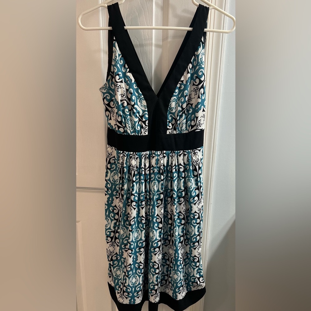Trulli dress in size 2 perfect for date night!